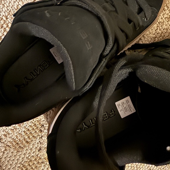 New PUMA x FENTY Creeper Phatty platform women’s black white suede sneakers 8.5 - Picture 15 of 16